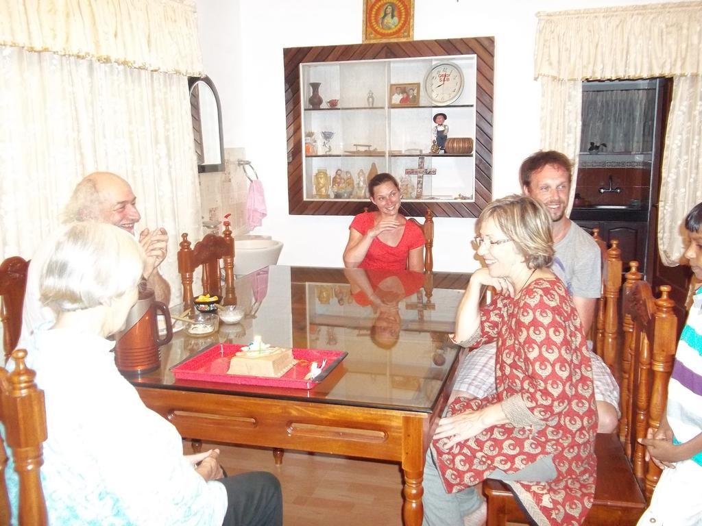 Aroma Home Stay Kochi Екстериор снимка