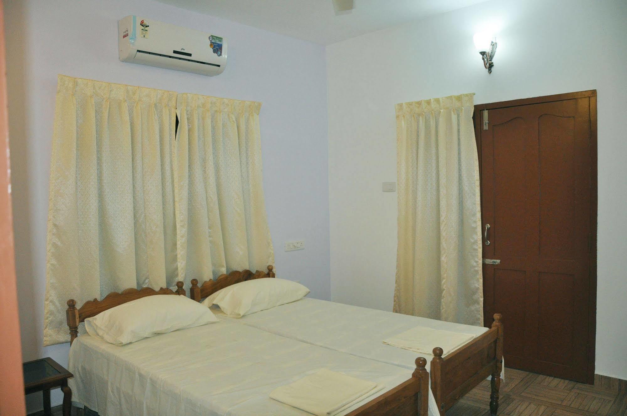 Aroma Home Stay Kochi Екстериор снимка